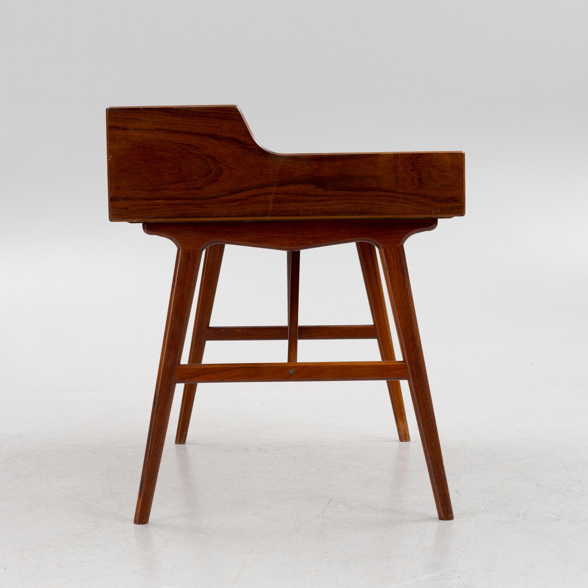 Arne Wahl Iversen, skrivbord, modell 56, Vinde Møbelfabrik, Danmark.