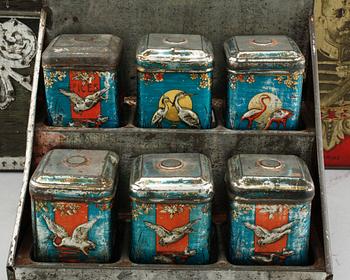 A set of tin cans, first half of the 20th century.