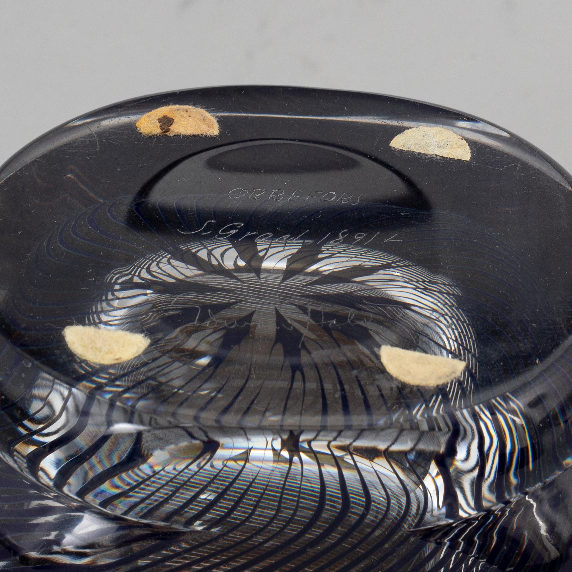 EDWARD HALD, a 'graal' vase, Orrefors, signed.
