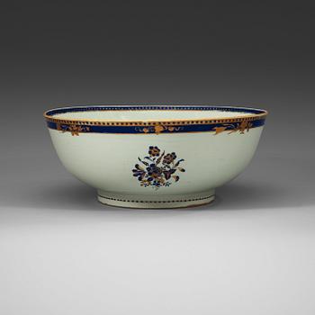 408. A large 'European subject' punch bowl, Qing dynasty Jiaqing (1796-1820).