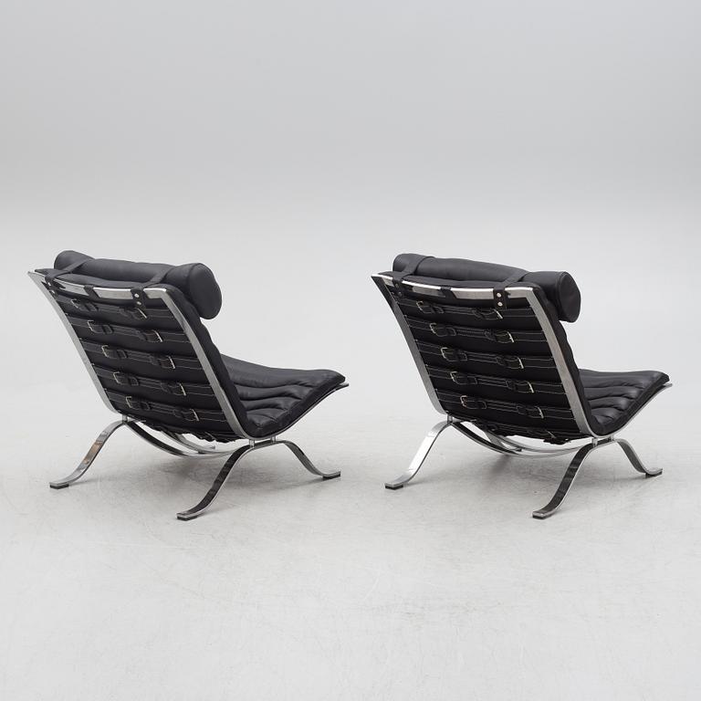 Arne Norell, a pair of "Ari" lounge chairs, Norell Möbler, late 20th century.