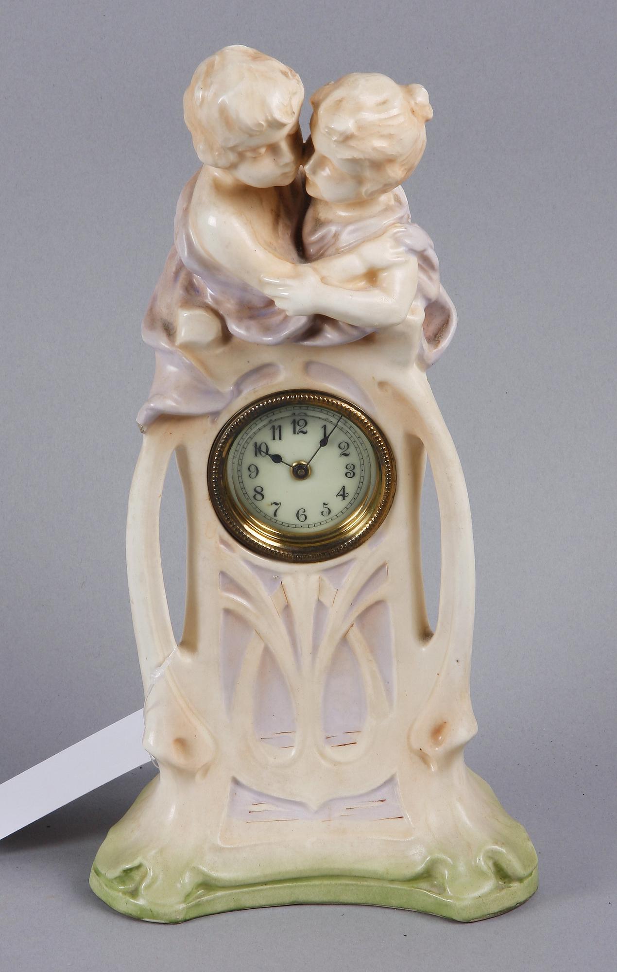 BORDSUR, porslin, jugend, 1900-talets början.