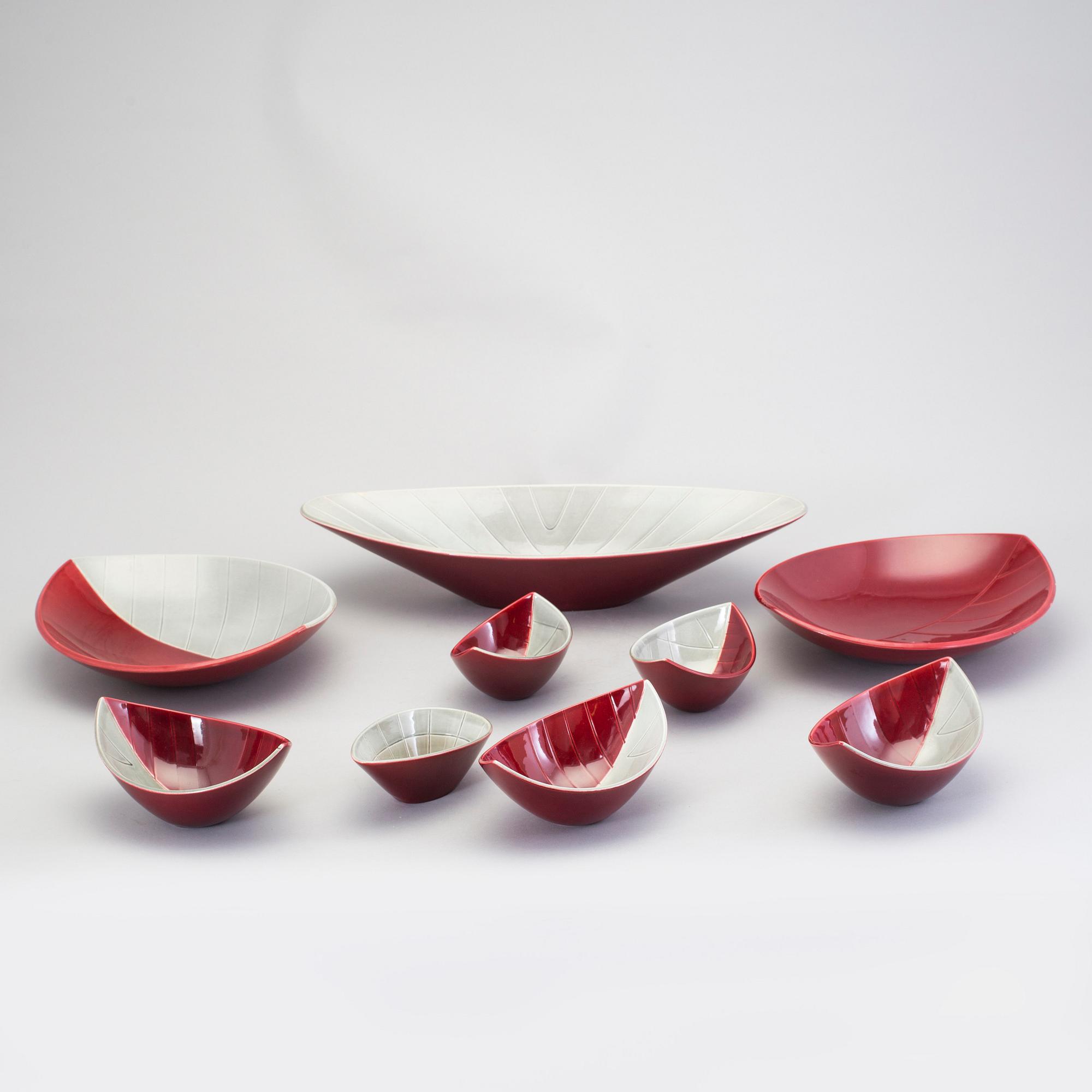 CARL-HARRY STÅLHANE, 8 skålar i flintgods, "California", Rörstrand, 1950-tal.