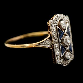 RING, gammal- och åttkantslipade diamanter, safirer, 14K guld. Tidigt 1900-tal.