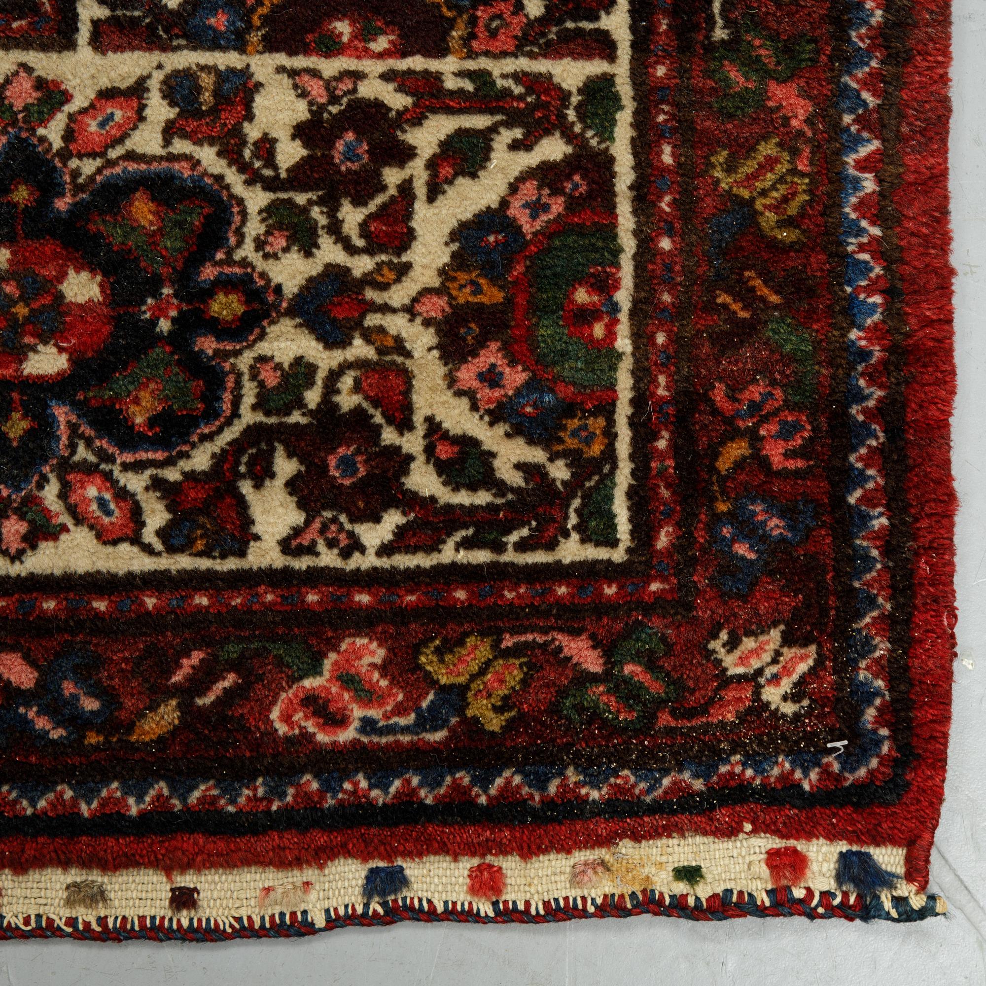 Matta, semiantik/old, Västpersisk,  ca 317 x 165 cm.