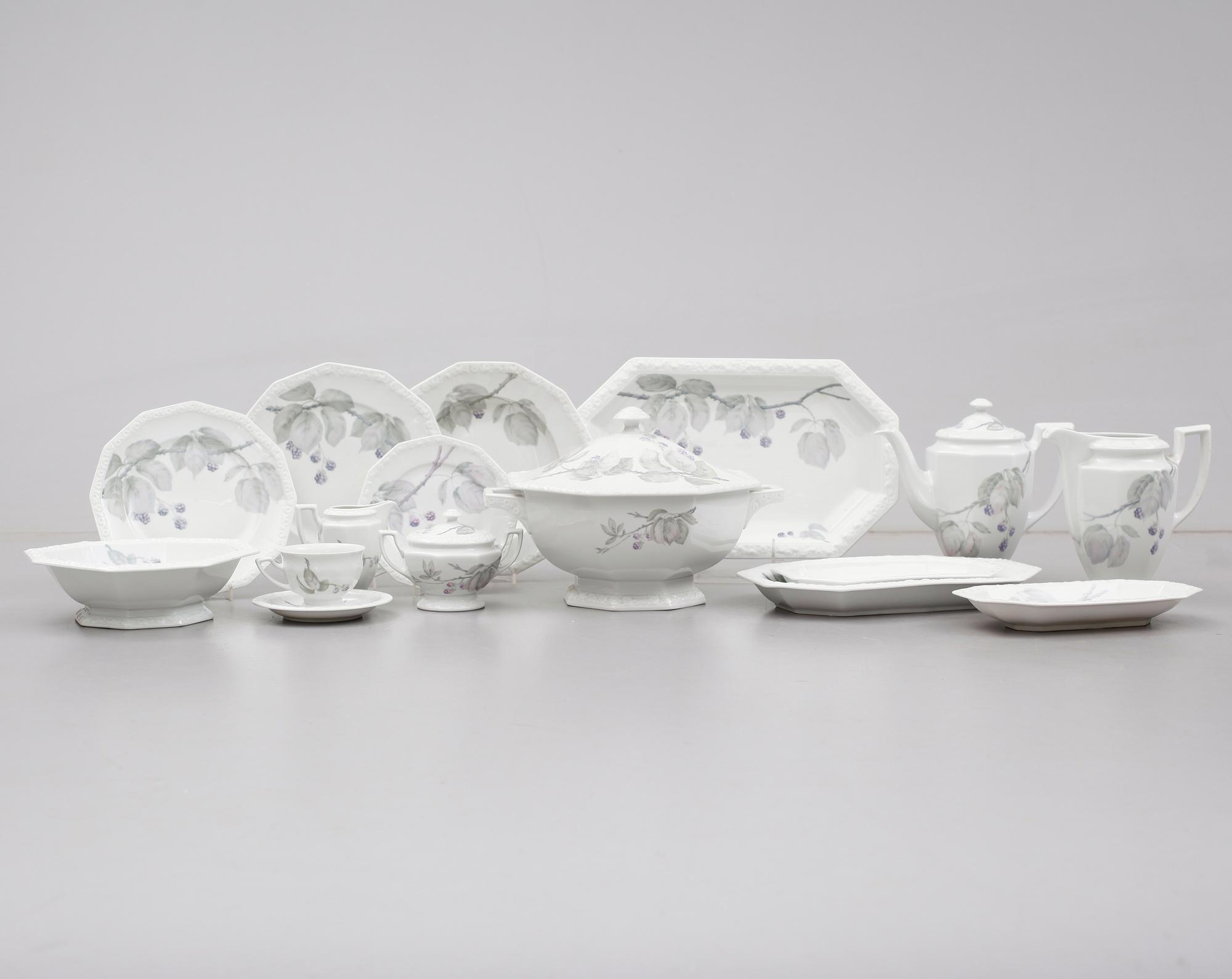 MAT/KAFFESERVIS, 72 delar, porslin, "Maria", Rosenthal.