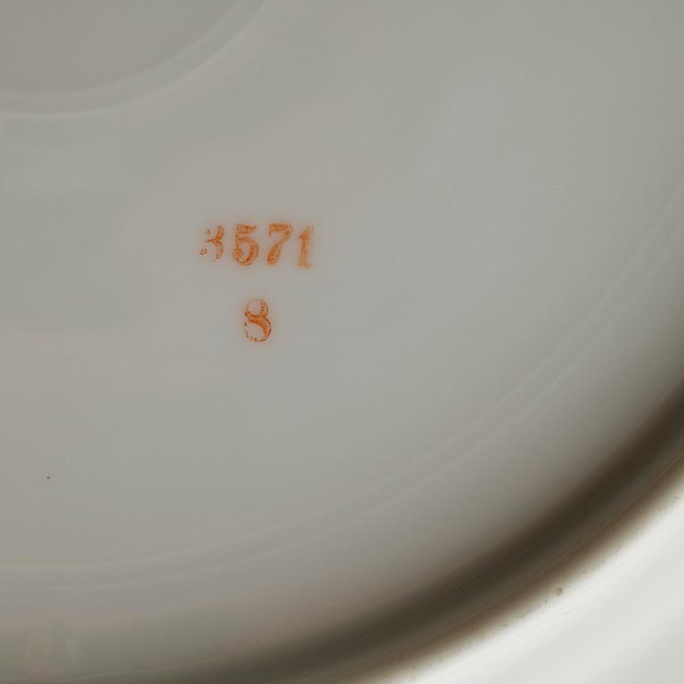 MATSERVIS, 49 delar, porslin, 1900-talets första hälft.