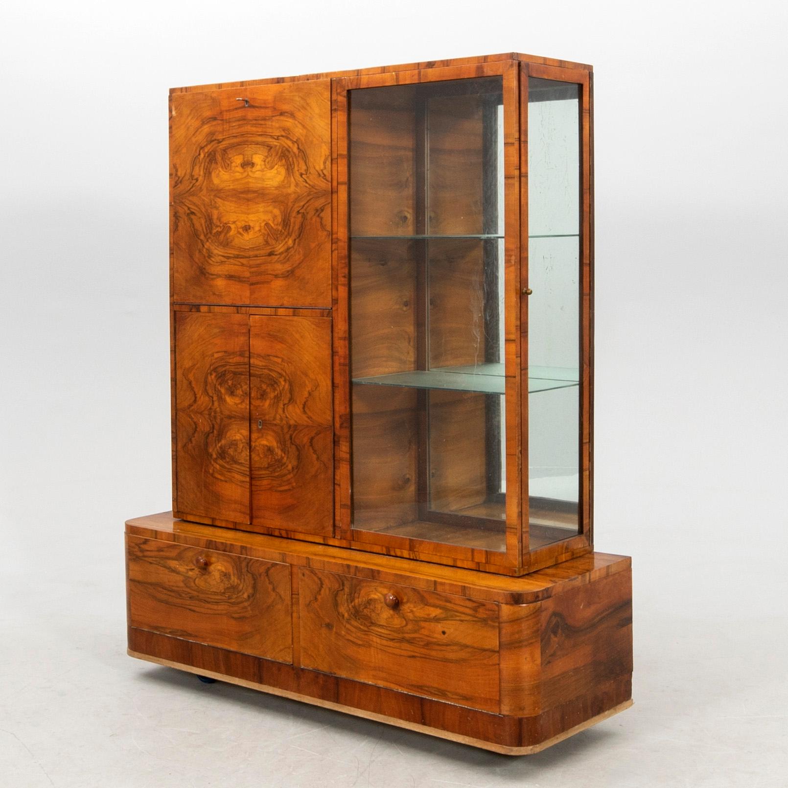 Cabinet Art Deco first half of the 20th century.