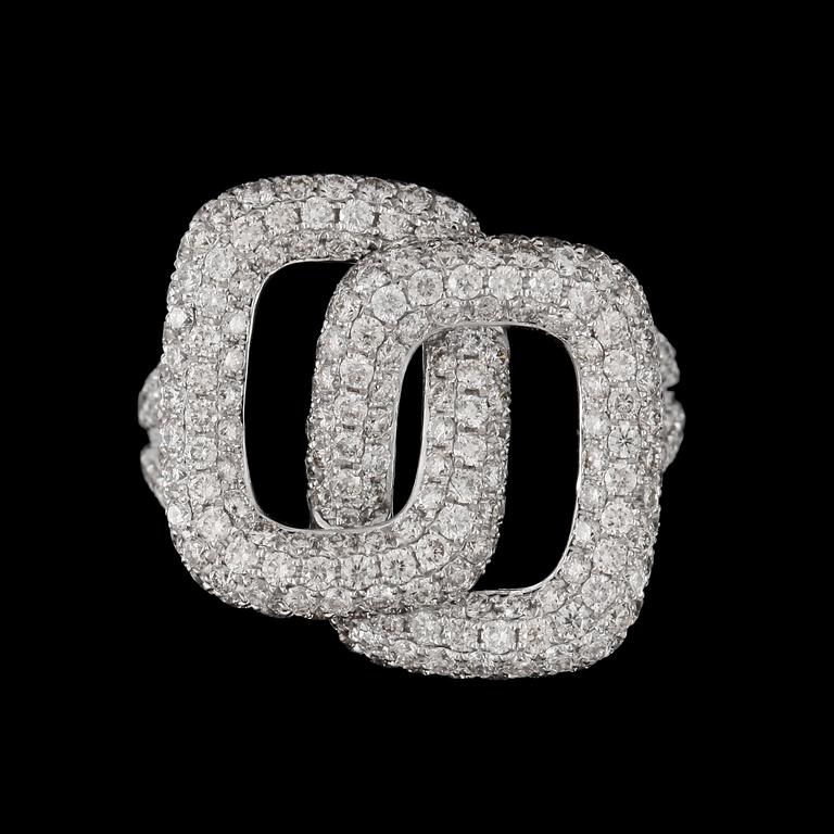 RING, 18k vitguld med briljantslipade diamanter ca 2.70 ct. Vikt ca ca10g.