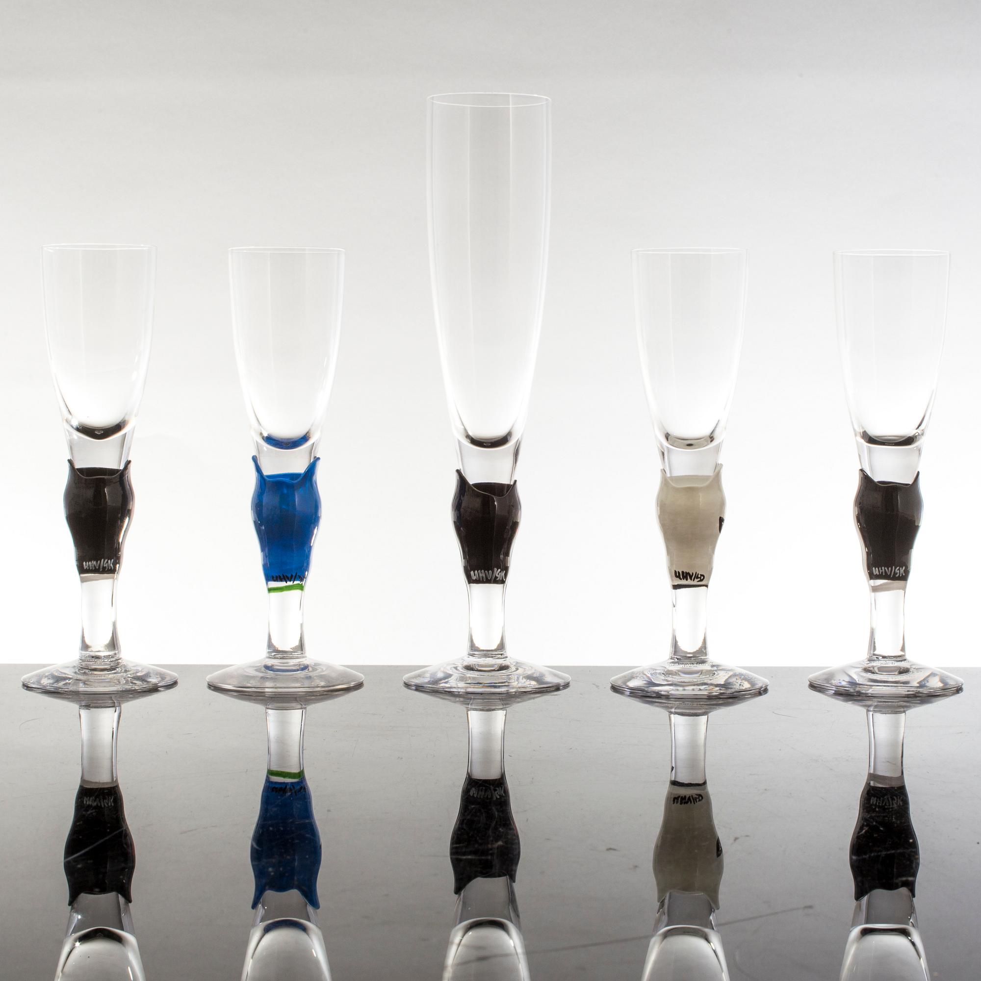 ULRICA HYDMAN-VALLIEN, glas, 9 st, 'Open minds', snaps och champagne glas för Kosta Boda.