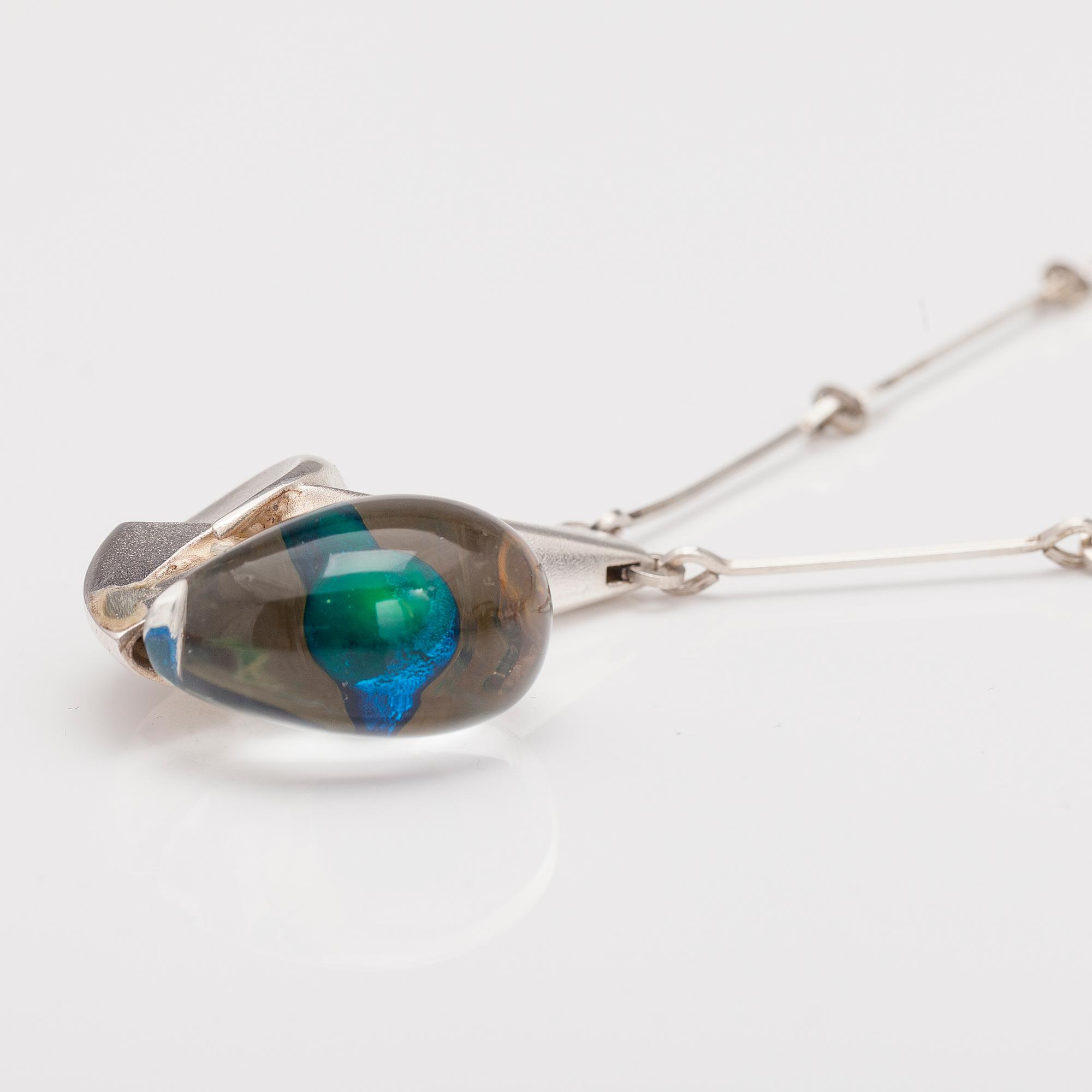 BJÖRN WECKSTRÖM, HALSBAND "Rymdäpple", sterling silver och akryl. Lapponia 1985.