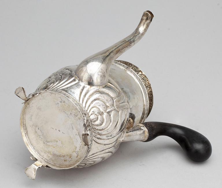 KAFFEKANNA, silver, Carl Fredrik Hultbom, Stockholm, 1830. Tot vikt ca 503 g.