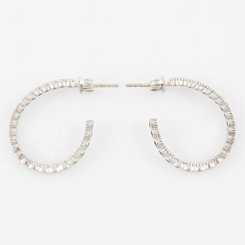 Earrings, 18K white gold set with brilliant-cut diamonds.
