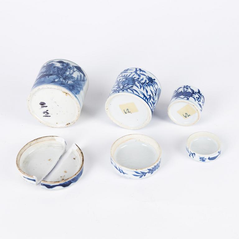 Two blue and white tea caddies, 18th century, and three blur and white lidded boxes, 19th century, China.