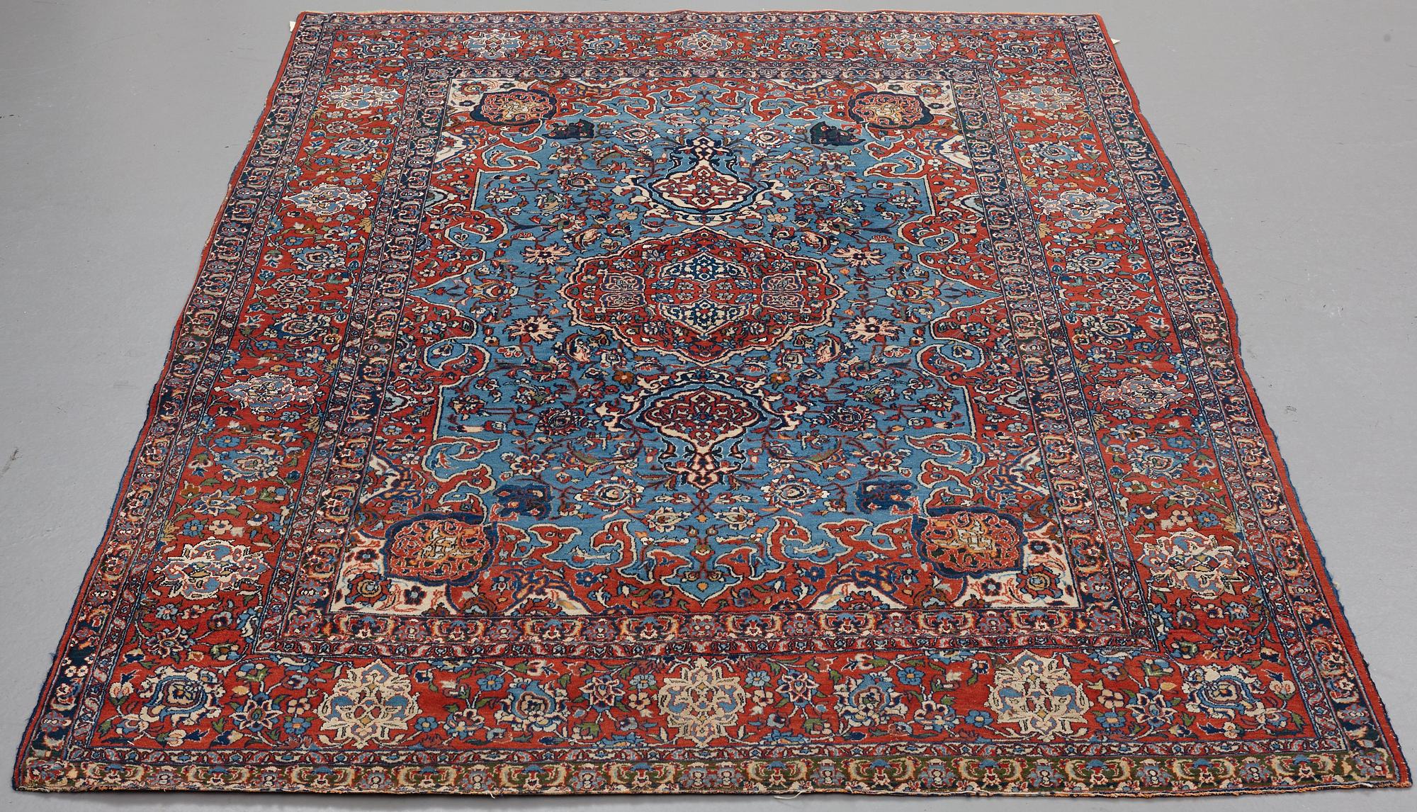 MATTO, a semi-antique Esfahan, ca 214,5 x 145-149 cm.