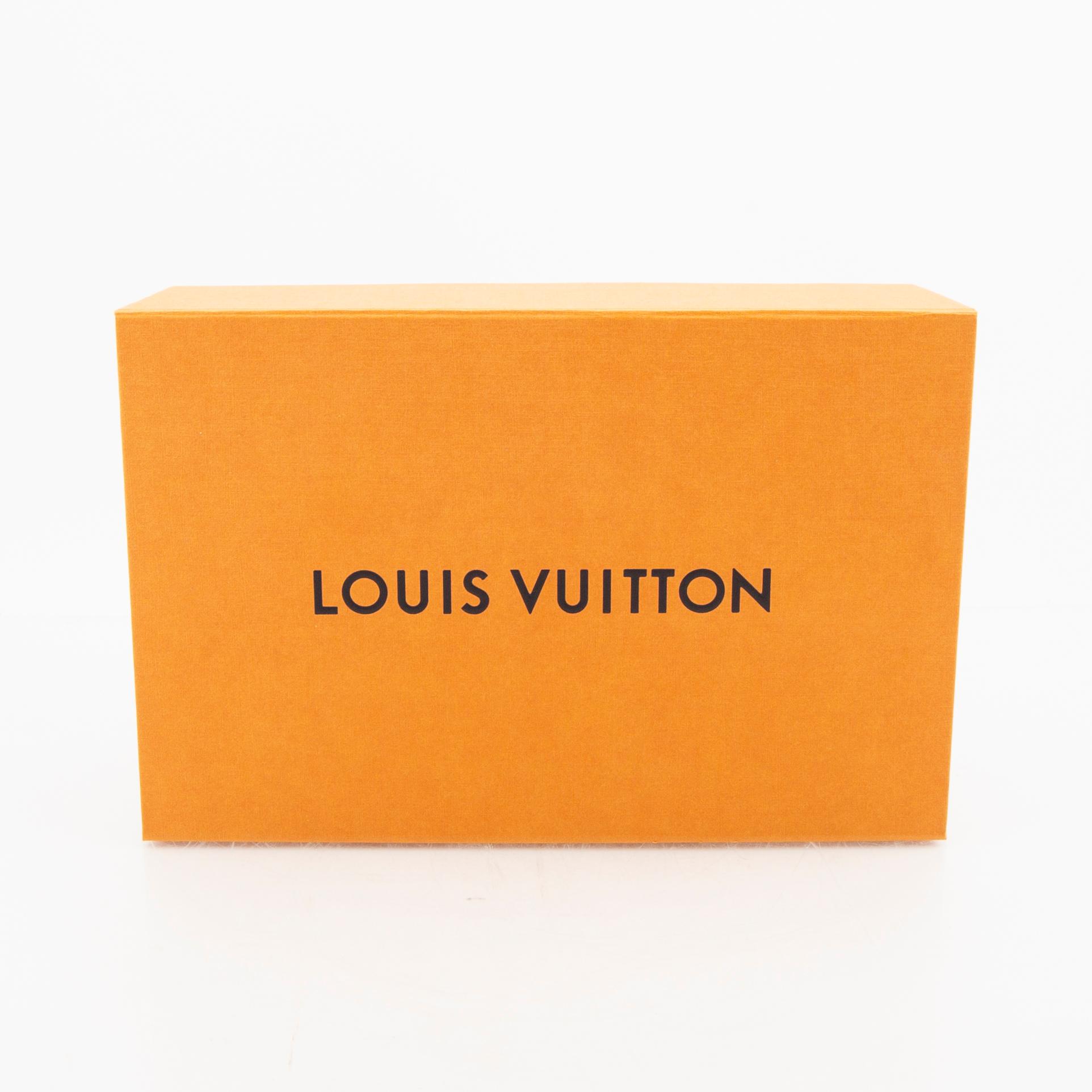 Louis Vuitton,