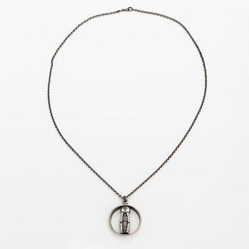Jorma Laine, A stelring silver necklace "Mörökölli". Turun Hopea, Åbo.
