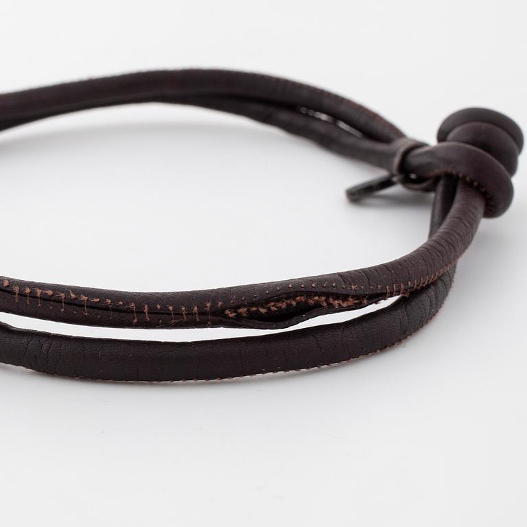 OLE LYNGGAARD, a bracelet with two "Sweet drops" charms.