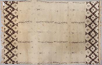 MATTA, flossa, 300 x 198 cm, omkring 1900-talets mitt.