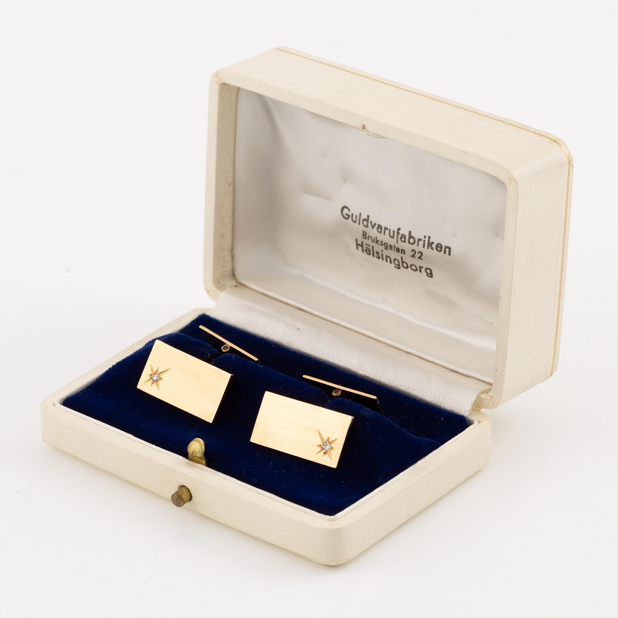 Cufflinks, a pair, 18K gold with octagon-cut diamonds.