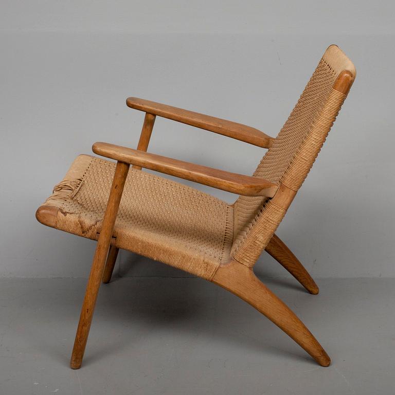 NOJATUOLI, "CH 25",  Hans J. Wegner, Carl Hansen, Tanska 1900-luvun loppu.