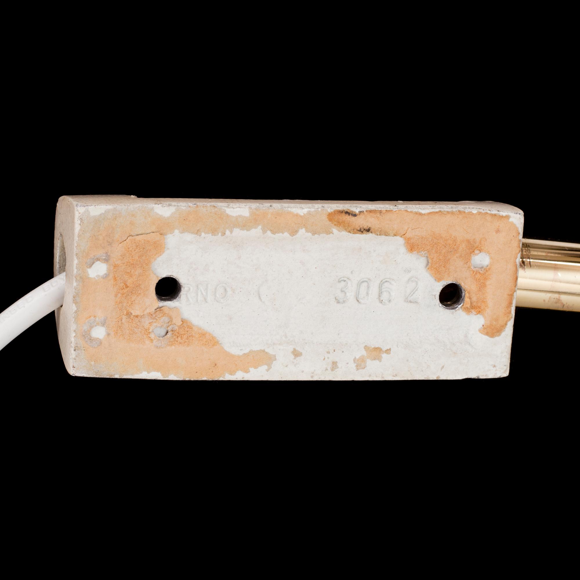 LISA JOHANSSON-PAPE, seinävalaisin, malli 3062, Stockmann Orno 1900-luvun puoliväli.