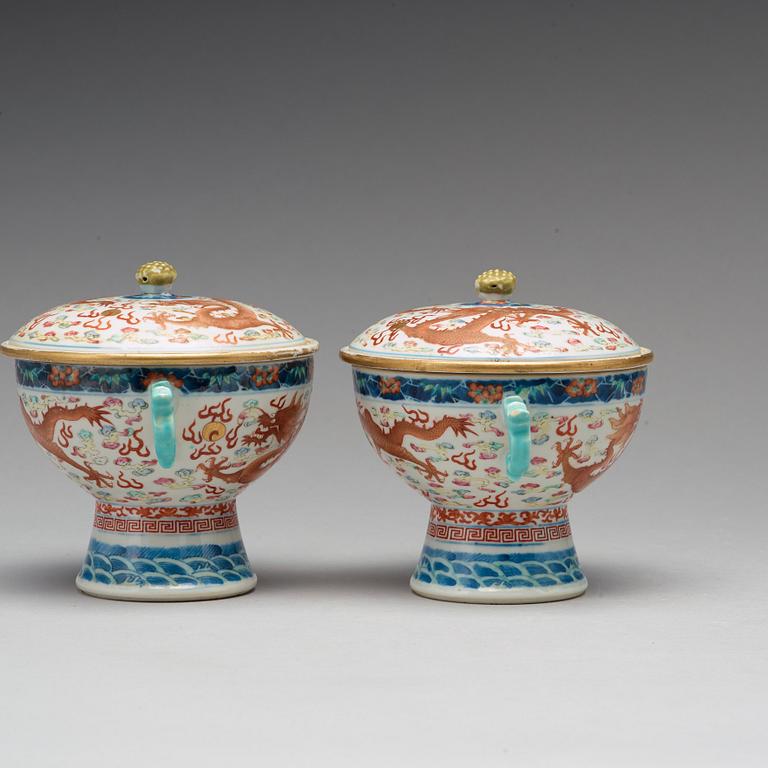 A pair of warmer pots with cover and liners, Qing dynasty, Guangxu (1875-1908).