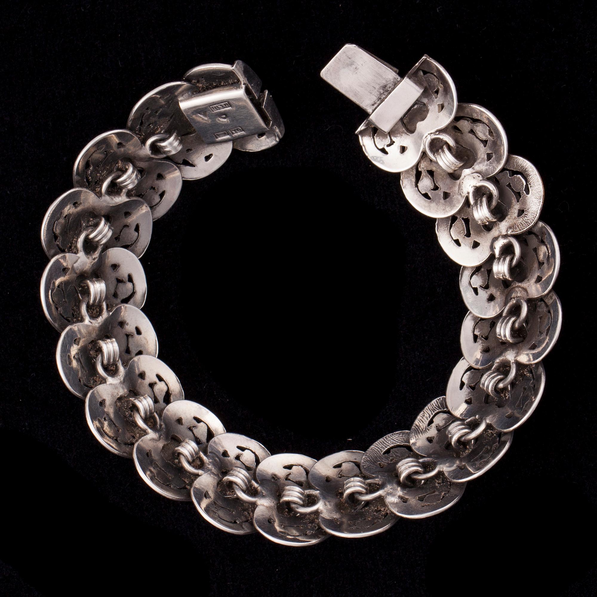 ARMBAND, 813 silver. Helsingfors. Vikt ca 34 g.