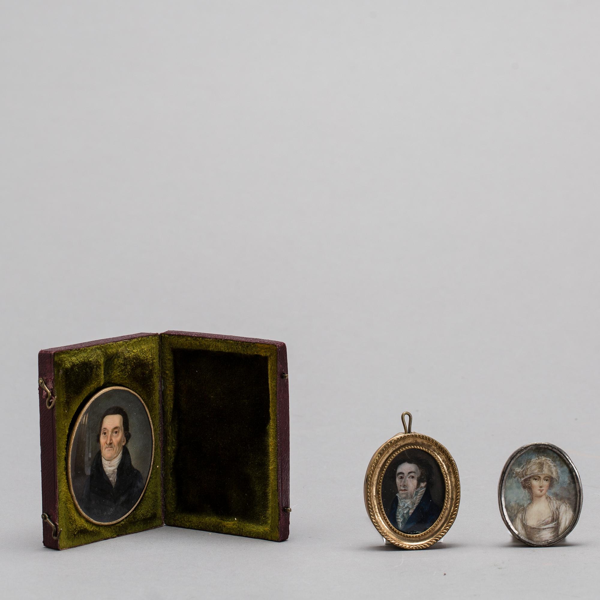 THREE 19TH CENTURY MINIATURES PORTRAITS.