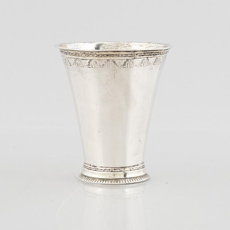 Carl Lemon d.ä., bägare, silver, Uppsala 1738. Rokoko.