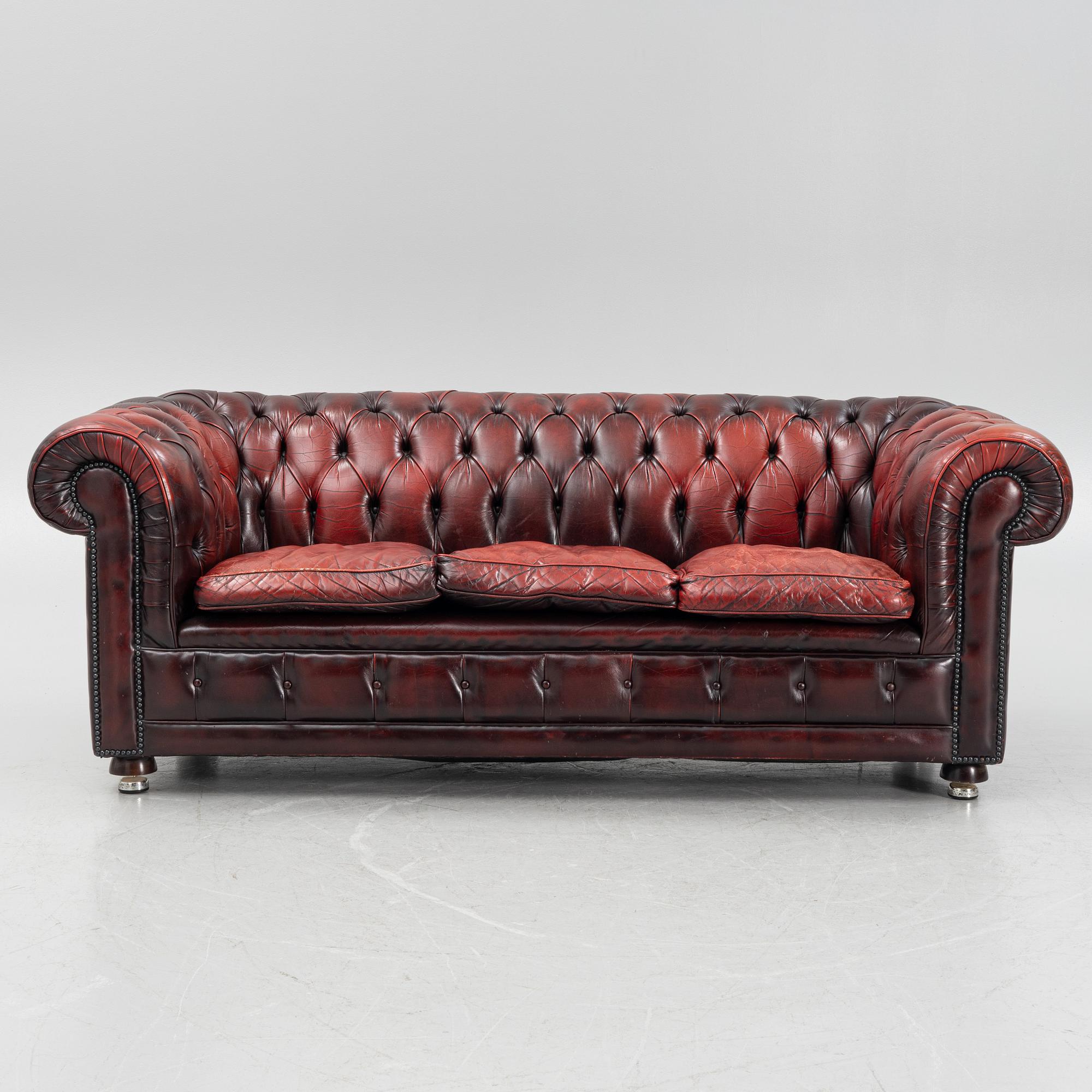 Soffa, Chesterfield-modell, senare delen av 1900-talet.