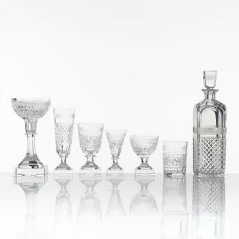 Elis Bergh, a 48-piece 'Kent' glass service, Kosta, second half of the 20th Century.