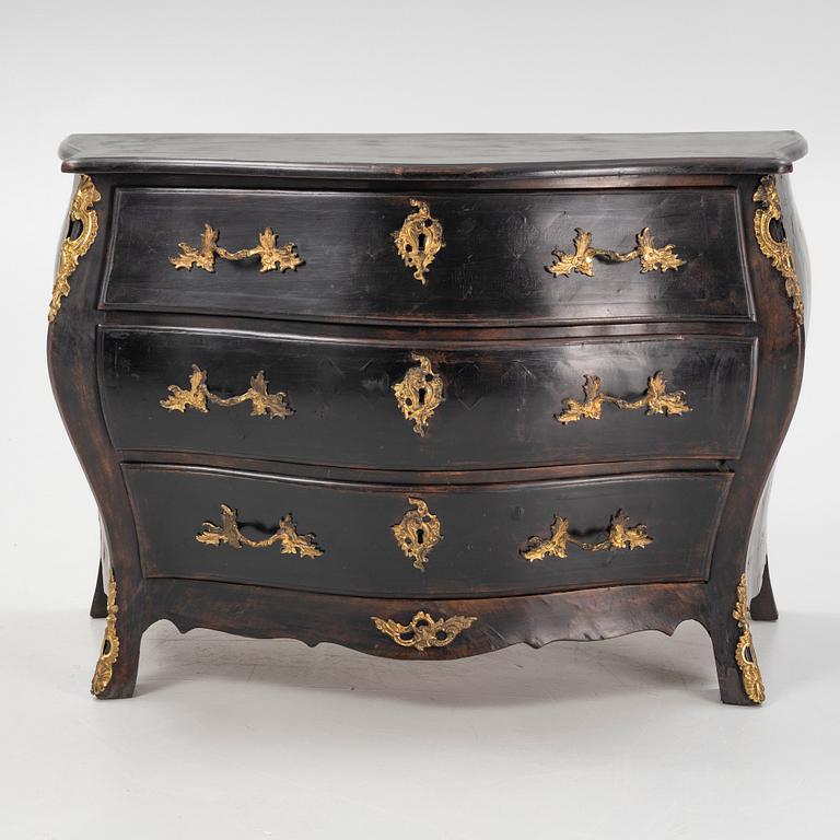 A rococo style chest of drawers, 19th Century.