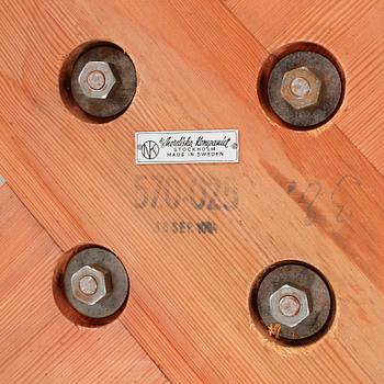 DAVID ROSÉN, matbord, "570-025", ur Futuraserien, för Nordiska Kompaniet, 1951.