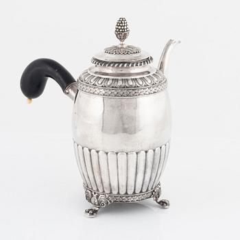 Kaffekanna, silver Johan Petter Grönvall, Stockholm, 1835.