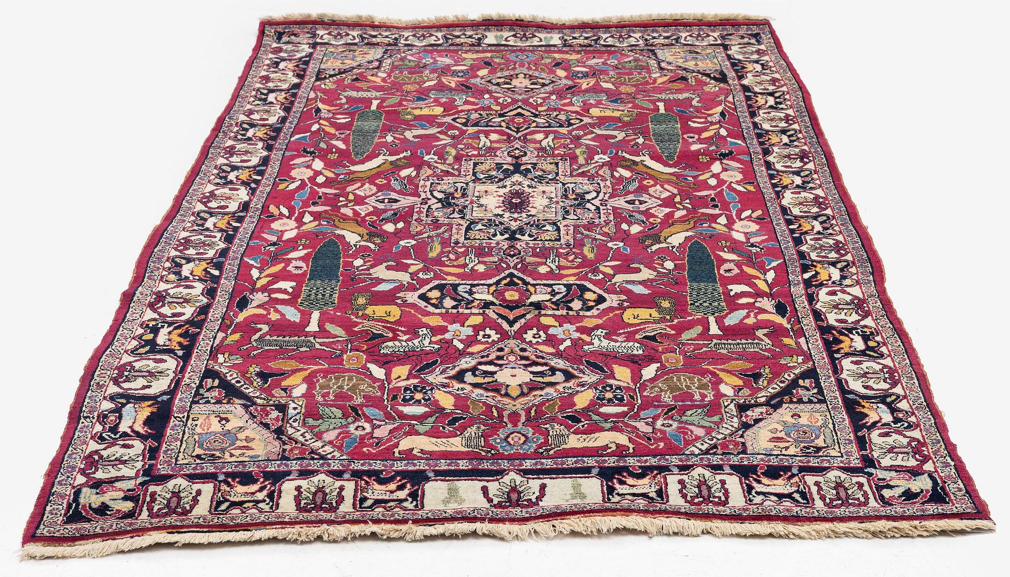 Matta, antik Khorasan, östra Persien, ca 234 x 134 cm.