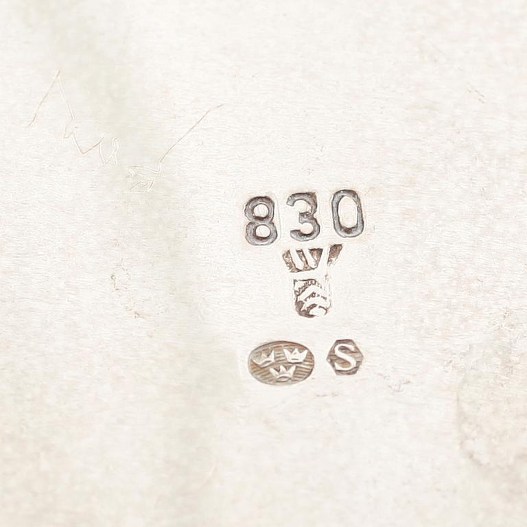 KAFFESERVIS, 3 delar, silver, svenska importstämplar, 1900-talets första hälft. Vikt ca 865 gram.