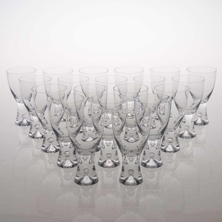 A 124-piece set of 'Tapio' glassware for Iittala.