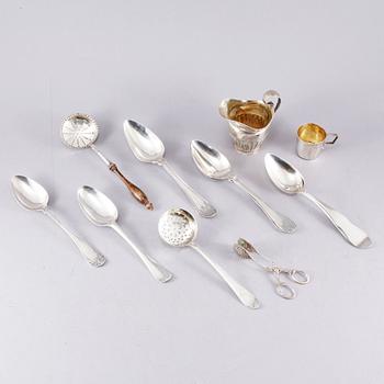 PARTI SILVER, 13 delar, 1700-1900-tal, mest Sverige, vikt ca 655 gram.