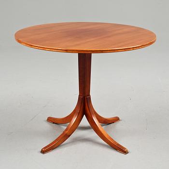 BORD, troligen modell 2053, Josef Frank, Firma Svenskt Tenn, omkring 1900-talets mitt.