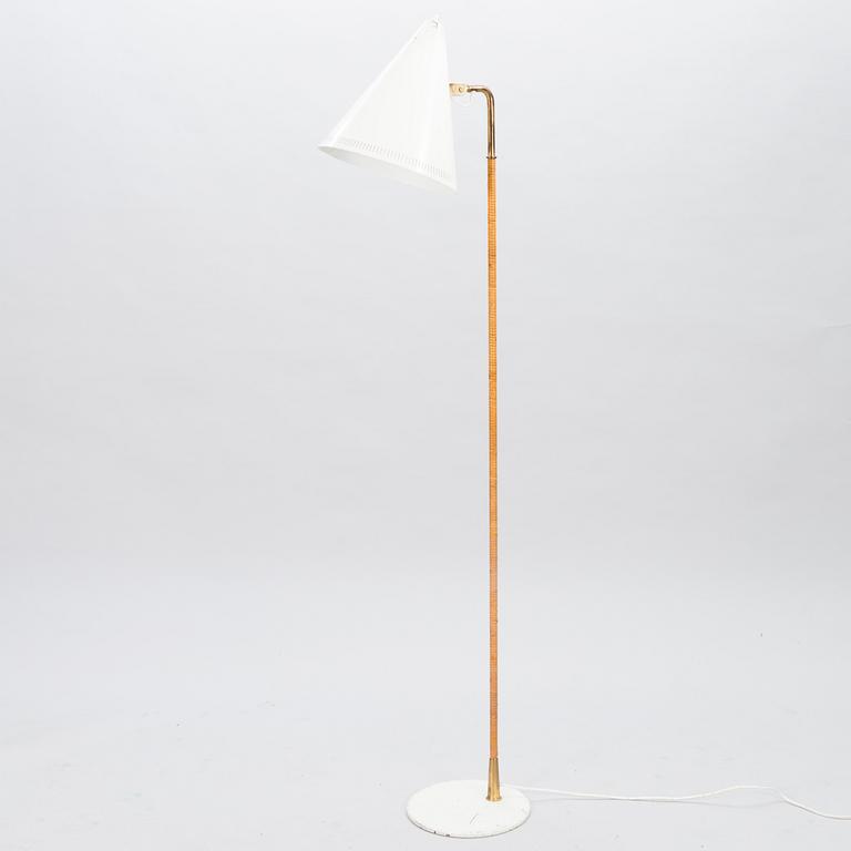 PAAVO TYNELL, A mid-20th century 'K10-10' standard lamp for Idman, Finland.