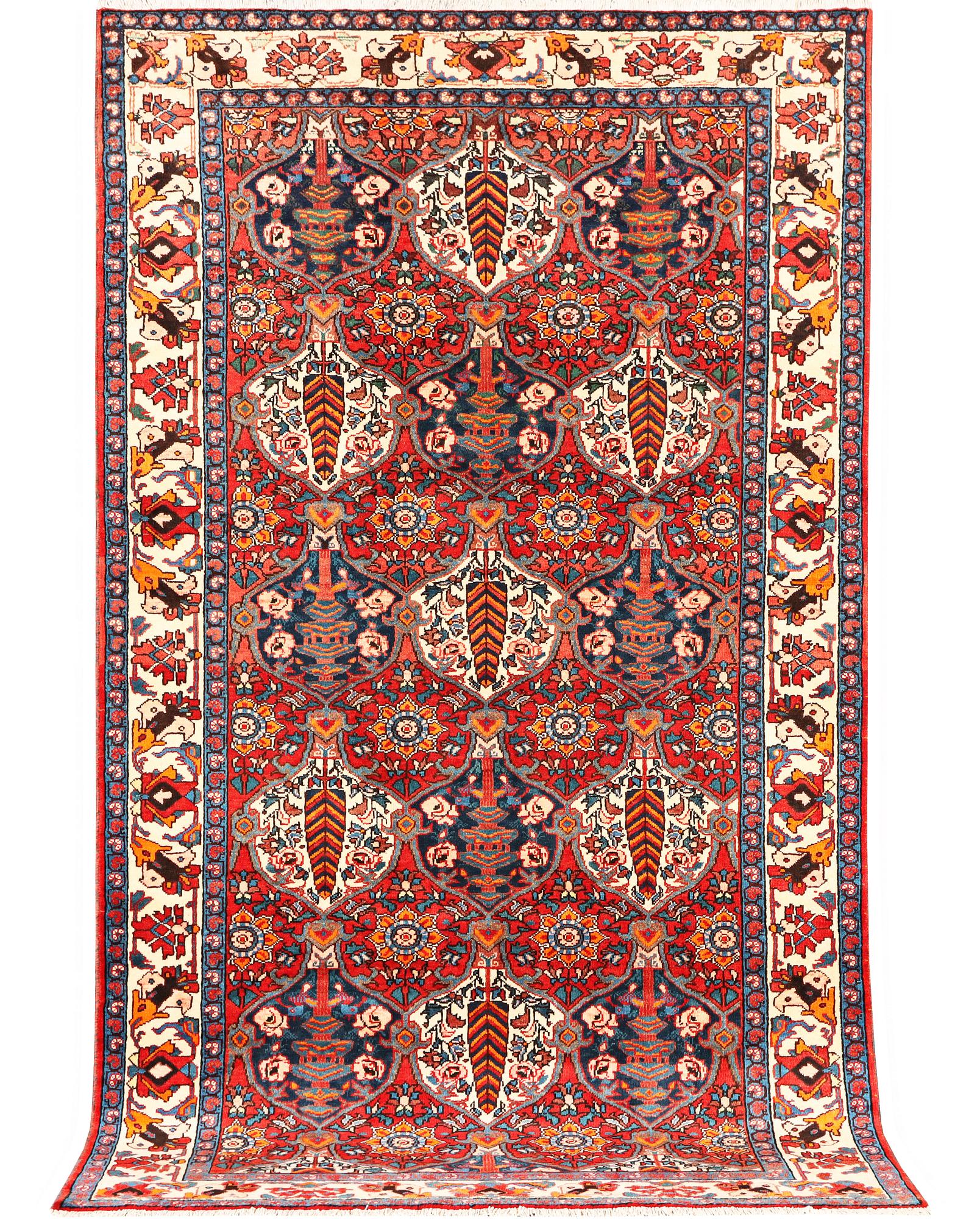 A Hamadan carpet, a. 335 x 184 cm.