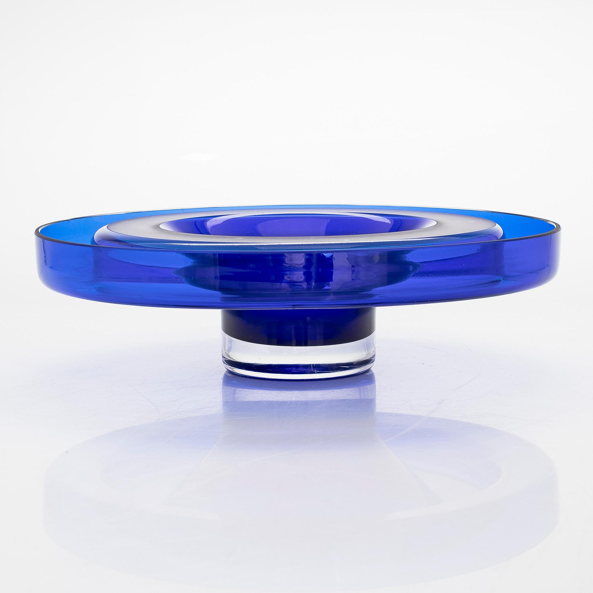 Helena Tynell, konstglas,  signerad Helena Tynell Riihimäen Lasi Oy.