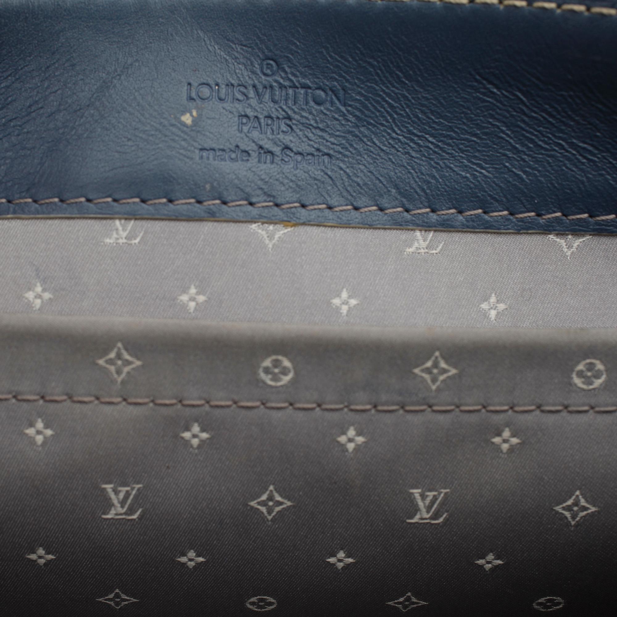 LOUIS VUITTON, a blue Suhali leather "Le Talentueux" handbag.