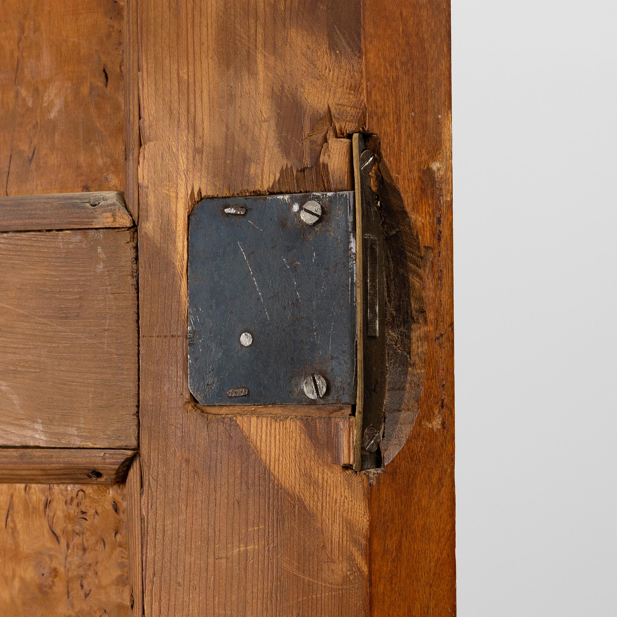 Hörnskåp, 1800-tal.