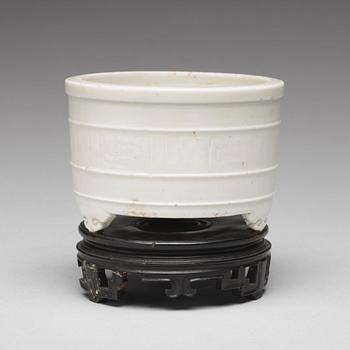 A blanc de chine censer, Qing dynasty, Kangxi (1662-1722).