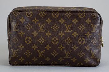 NECESSÄR, "Trousse Toilette 28 ", Louis Vuitton.