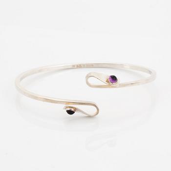 Silver bangle, Ceson.