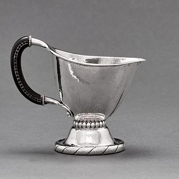 Georg Jensen, a 4 pieces coffee and tea service, Copenhagen 1915-19, 830/1000 silver. Design nr 88.