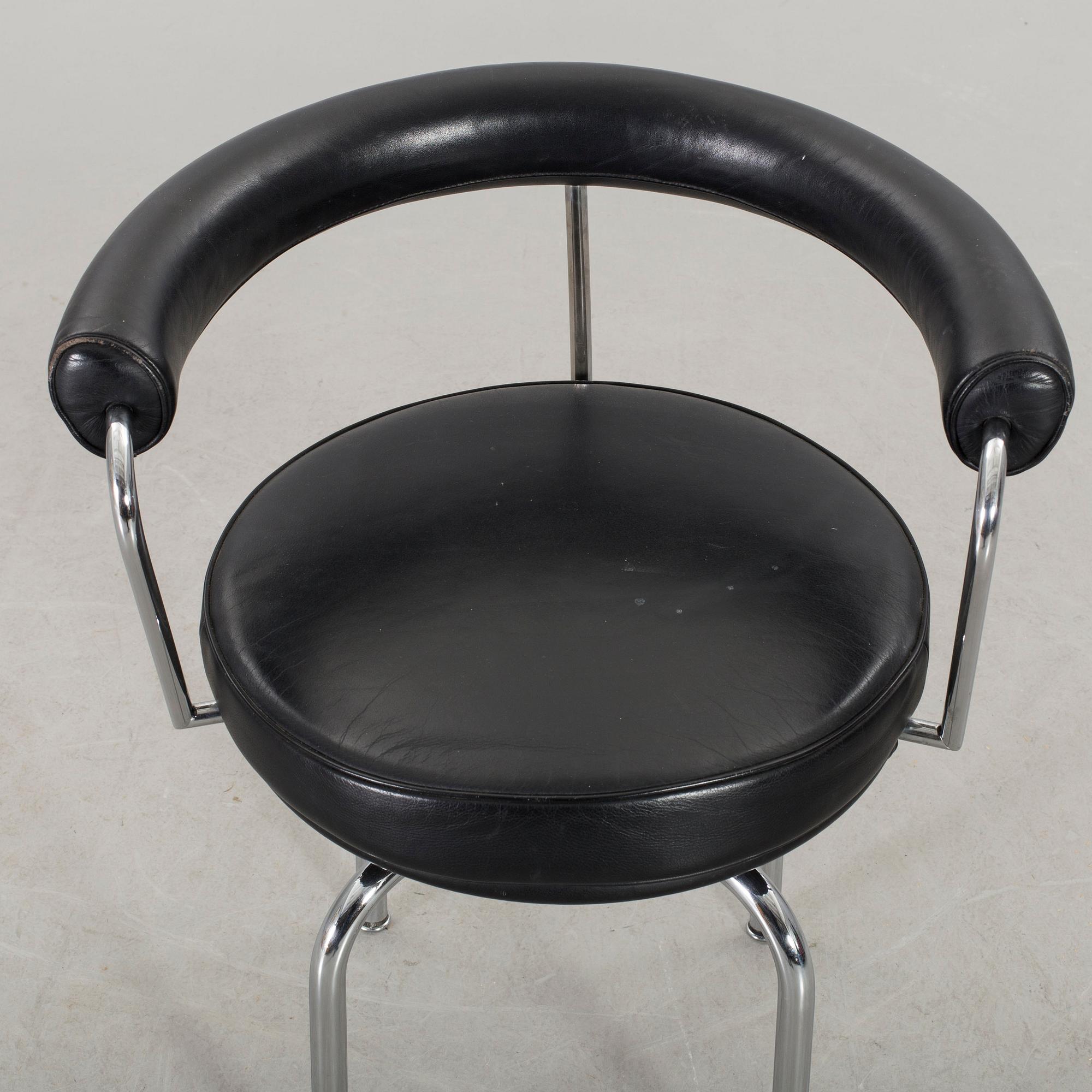 LE CORBUSIER, snurrfåtölj "LC7" Cassina 1900-talets senare del.